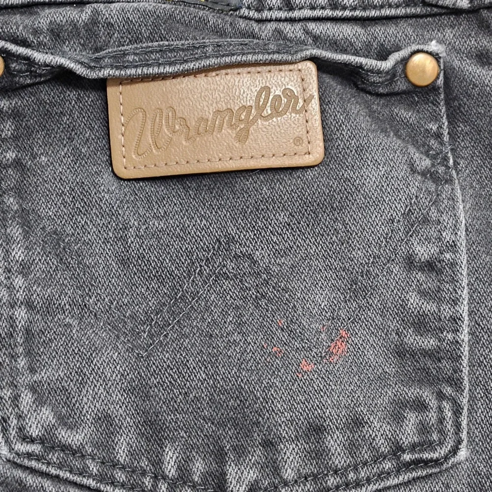 Vintage Wrangler 13MWZ Jeans Mens 32x34 (fits 32x27.5)‎ Black Paint Splatter *
